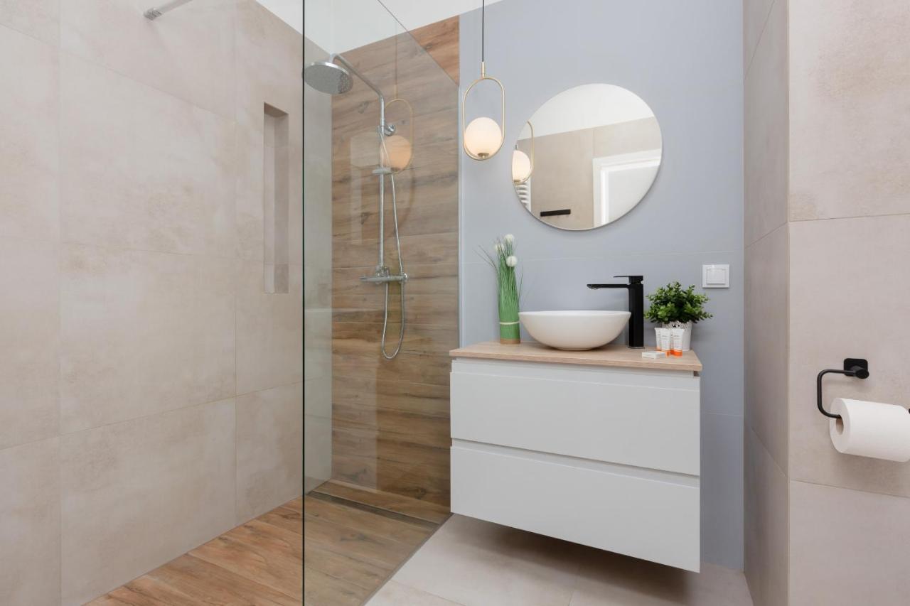 Modern Apartment With Balcony Warsaw Mokotow Aignera By Noclegi Renters Exterior photo